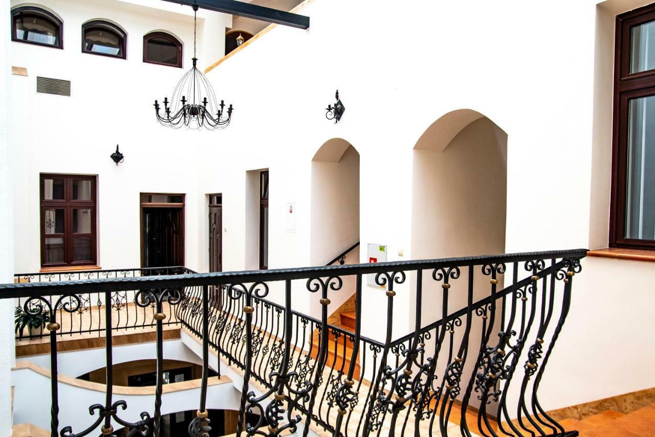 Bed and Breakfast Gosciniec Asticus Ярослав Екстер'єр фото