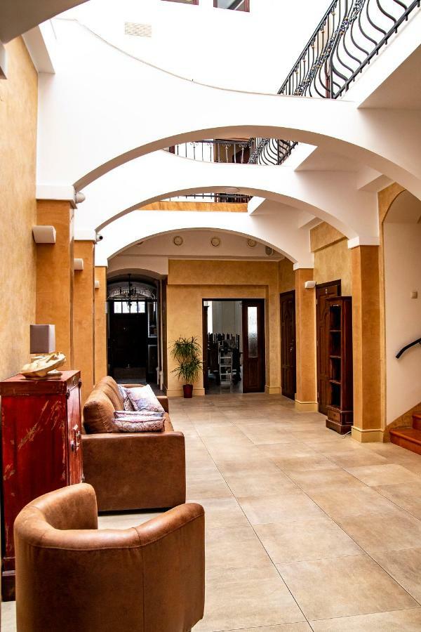 Bed and Breakfast Gosciniec Asticus Ярослав Екстер'єр фото
